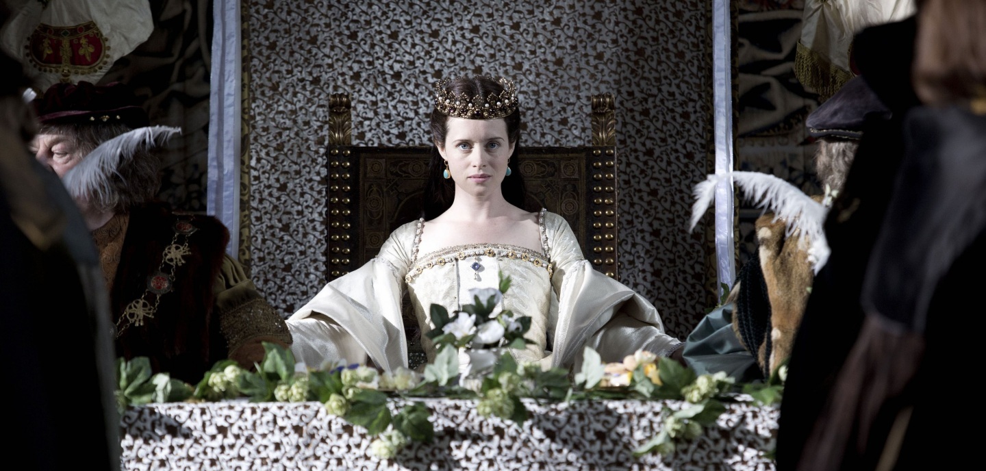 claire-foy-the-queen-2e2a5060479541c058478437f04e5bab-large-727341